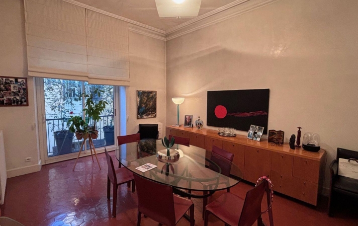 Maison de ville NIMES (30000)  230 m2 795 000 € 