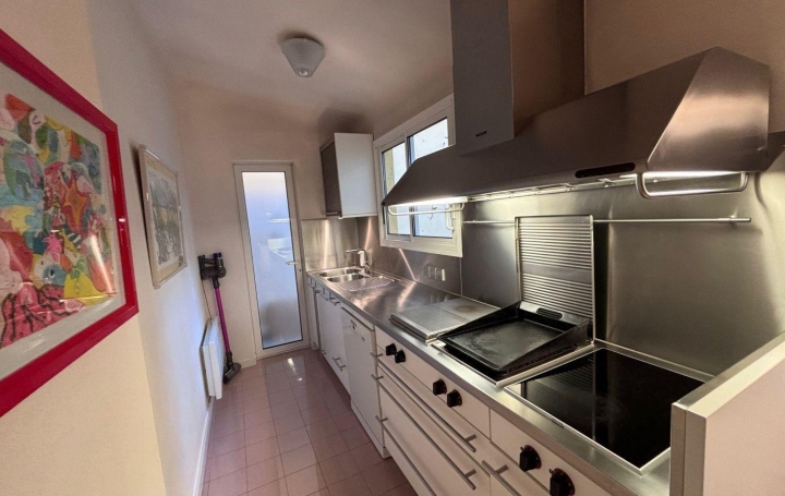 Maison de ville NIMES (30000)  230 m2 795 000 € 