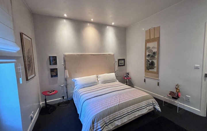 Maison de ville NIMES (30000)  230 m2 795 000 € 