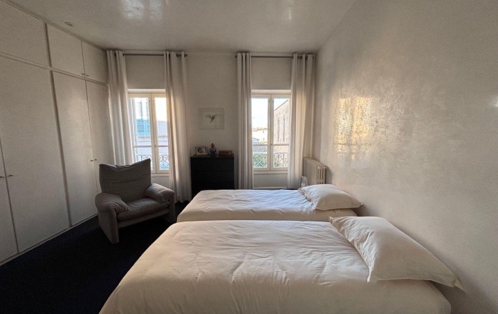 Maison de ville NIMES (30000)  230 m2 795 000 € 