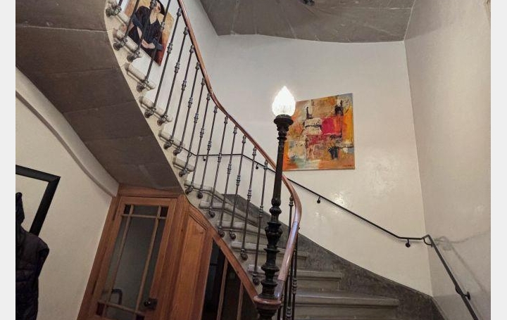 Maison de ville NIMES (30000)  230 m2 795 000 € 