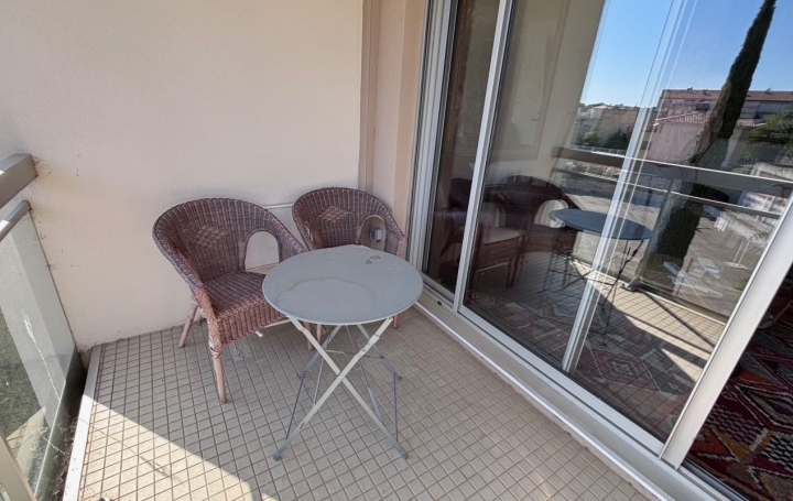 Studio NIMES (30900)  37 m2 69 000 € 