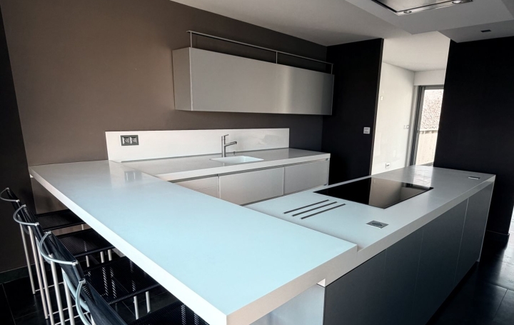 6 Pièces NIMES (30900)  224 m2 1 150 000 € 