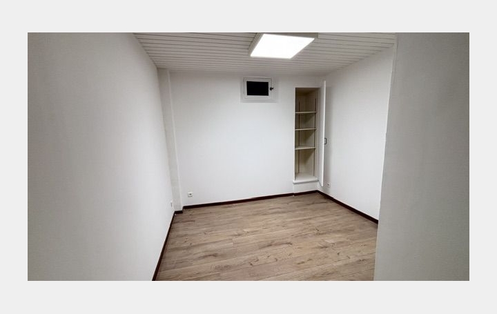 Studio NIMES (30000)  24 m2 59 000 € 