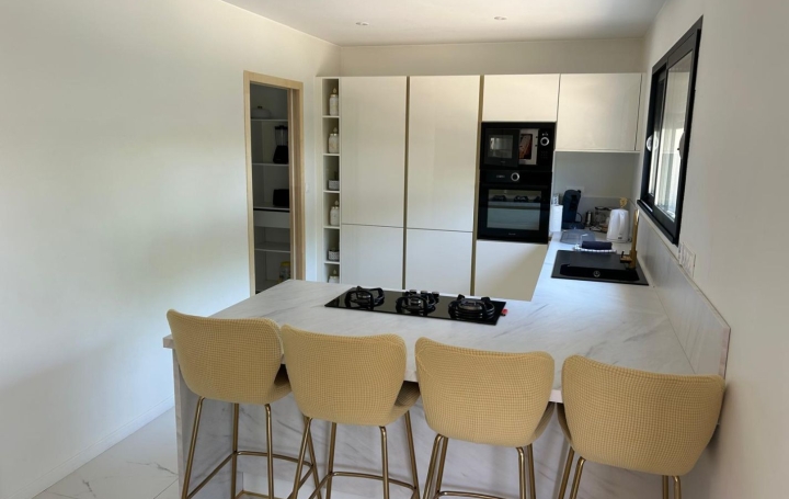 Maison PLAISSAN (34230)  120 m2 360 000 € 