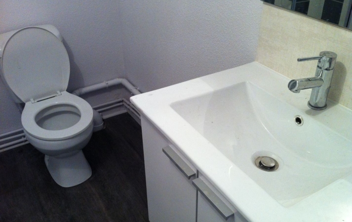 3 Pièces THIERS (63300)  50 m2 410 € 