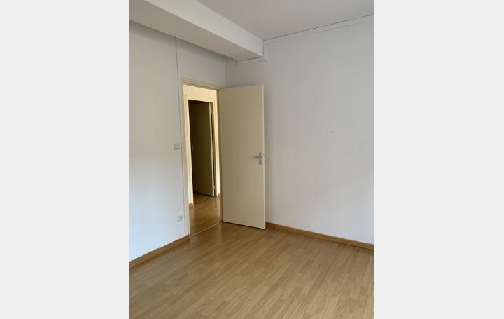 3 Pièces THIERS (63300)  65 m2 385 € 