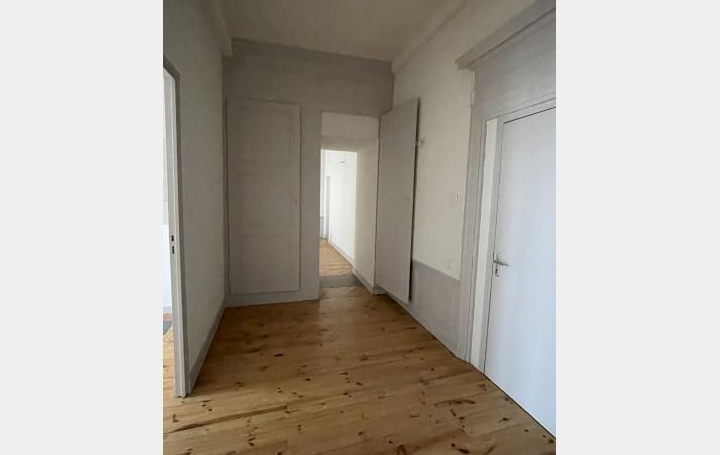 3 Pièces THIERS (63300)  64 m2 415 € 