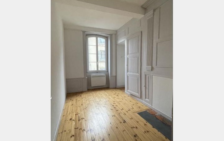 3 Pièces THIERS (63300)  64 m2 415 € 