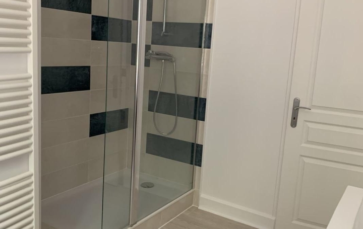 4 Pièces THIERS (63300)  87 m2 605 € 