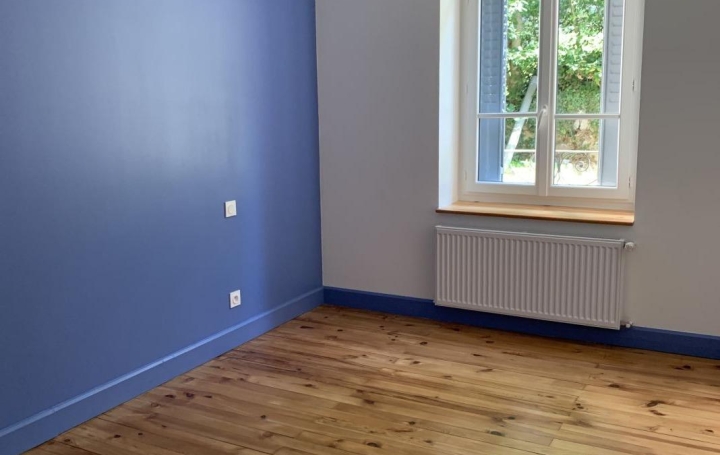 4 Pièces THIERS (63300)  87 m2 605 € 