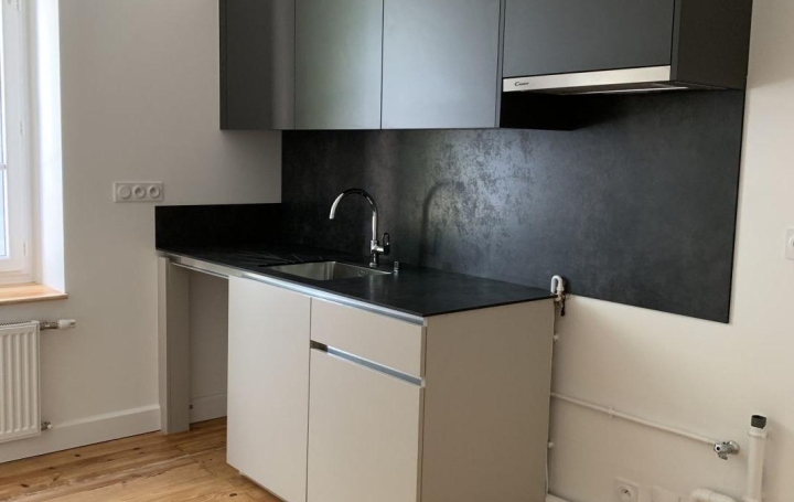 4 Pièces THIERS (63300)  87 m2 605 € 