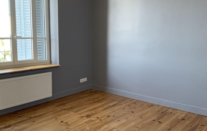 4 Pièces THIERS (63300)  87 m2 605 € 