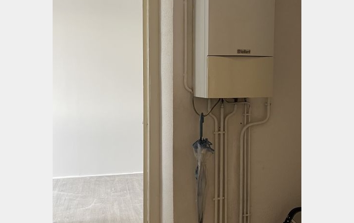 2 Pièces THIERS (63300)  46 m2 355 € 