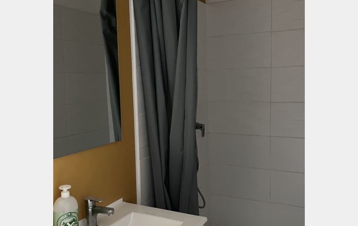 2 Pièces THIERS (63300)  46 m2 355 € 