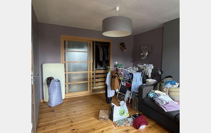 Maison de village CELLES-SUR-DUROLLE (63250)  122 m2 760 € 