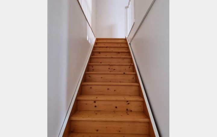Maison de ville THIERS (63300)  48 m2 435 € 