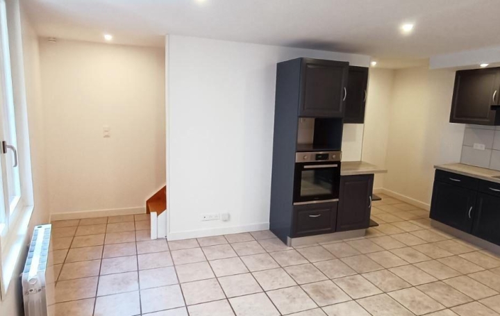Maison de ville THIERS (63300)  48 m2 435 € 