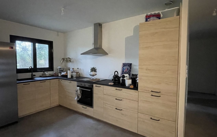 Réseau Immo-diffusion : Maison  ORLEAT  100 m2 925 € 