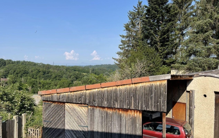 Maison de village THIERS (63300)  53 m2 485 € 