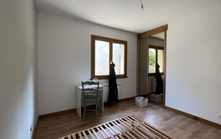 Maison de village THIERS (63300)  53 m2 485 € 