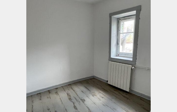 3 Pièces THIERS (63300)  57 m2 400 € 