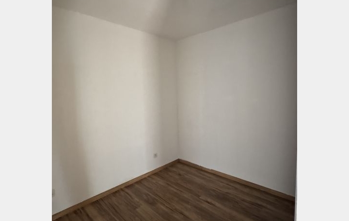 4 Pièces MARINGUES (63350)  78 m2 510 € 