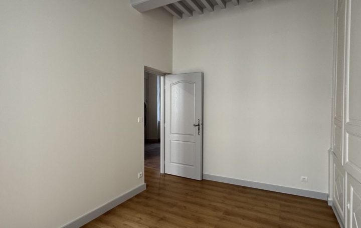 2 Pièces THIERS (63300)  39 m2 335 € 