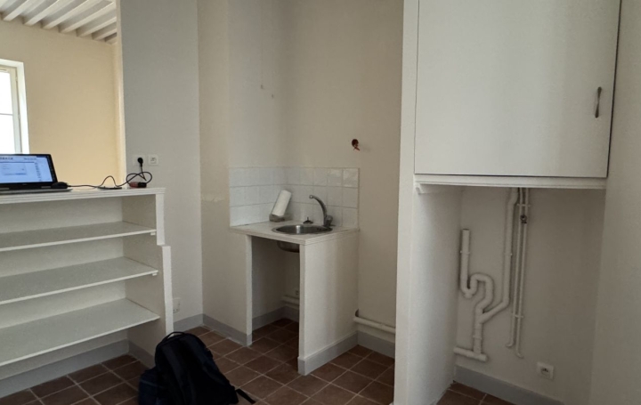 2 Pièces THIERS (63300)  39 m2 335 € 