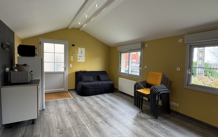 Maison SAINT-REMY-SUR-DUROLLE (63550)  28 m2 310 € 