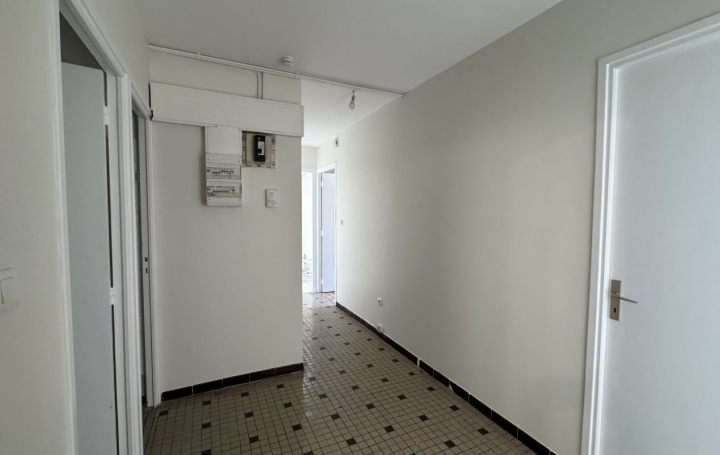 4 Pièces THIERS (63300)  75 m2 590 € 