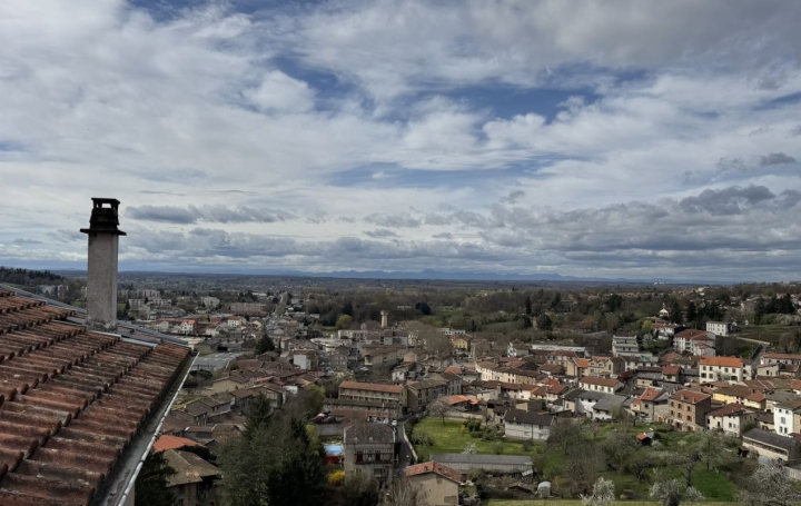 3 Pièces THIERS (63300)  62 m2 530 € 