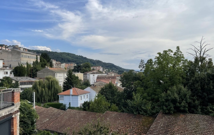 2 Pièces THIERS (63300)  46 m2 440 € 