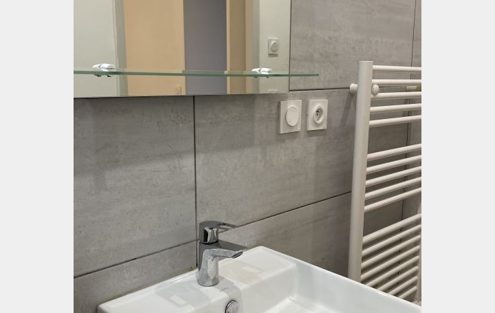 2 Pièces THIERS (63300)  46 m2 440 € 