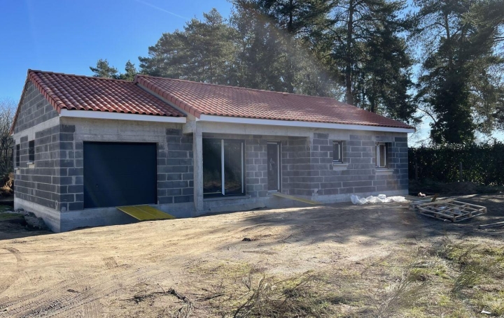 Réseau Immo-diffusion : Maison  LEZOUX  100 m2 248 000 € 