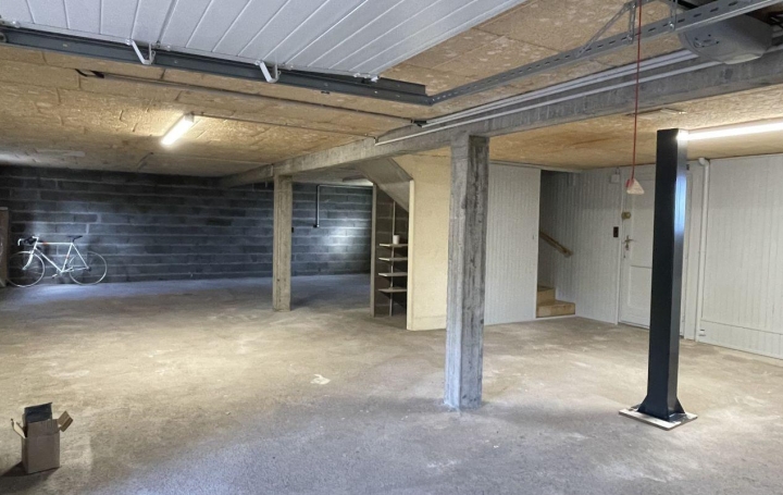 Villa ORLEAT (63190)  90 m2 235 000 € 