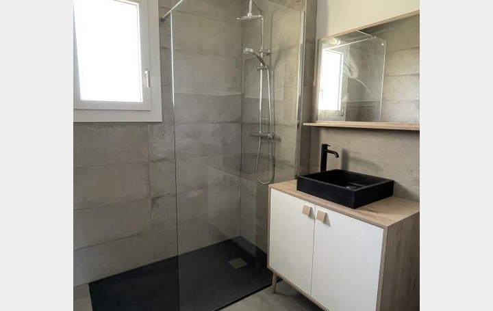 Villa ORLEAT (63190)  90 m2 235 000 € 