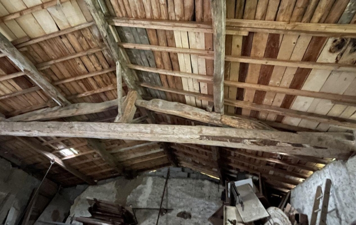 Autre THIERS (63300)  191 m2 55 000 € 