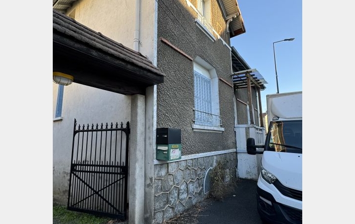 Local commercial THIERS (63300)  219 m2 170 000 € 