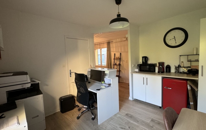 Local commercial THIERS (63300)  219 m2 170 000 € 