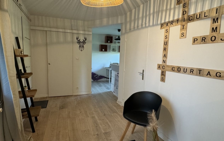 Local commercial THIERS (63300)  219 m2 170 000 € 