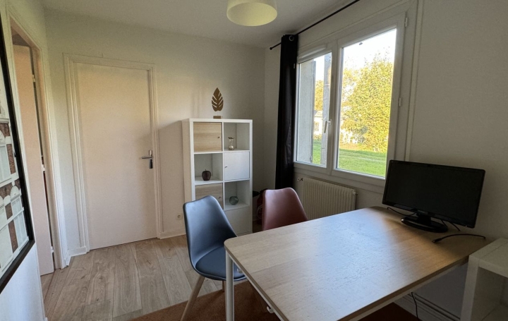 Local commercial THIERS (63300)  219 m2 170 000 € 