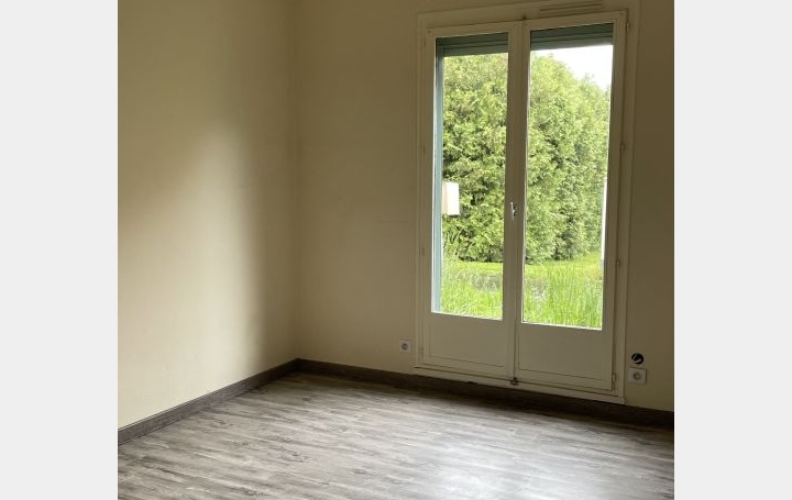 Maison MARAT (63480)  350 m2 200 000 € 