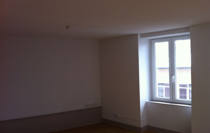 2 Pièces THIERS (63300)  76 m2 45 000 € 