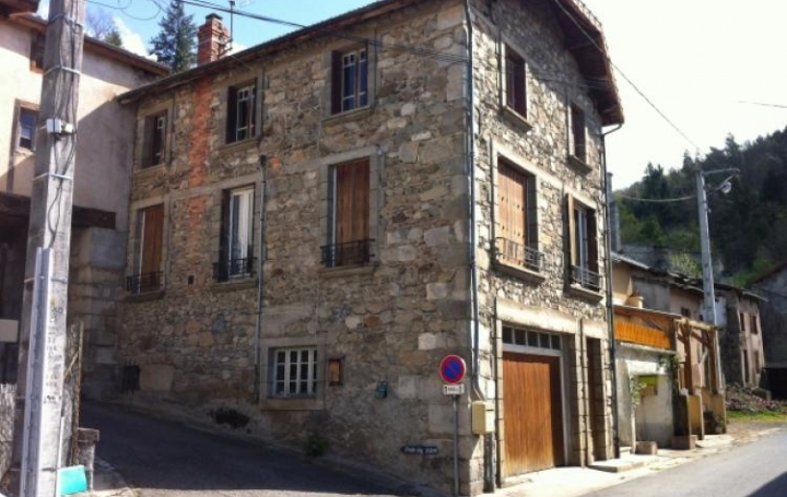 Réseau Immo-diffusion : Maison  AUBUSSON-D'AUVERGNE  145 m2 45 000 € 