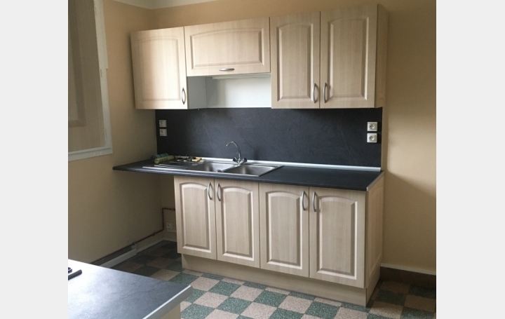 Maison ALBI (81000)  100 m2 850 € 