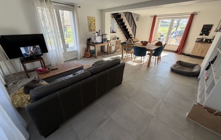 Maison LAUTREC (81440)  144 m2 990 € 