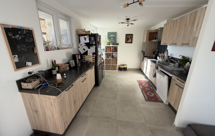 Maison LAUTREC (81440)  144 m2 990 € 