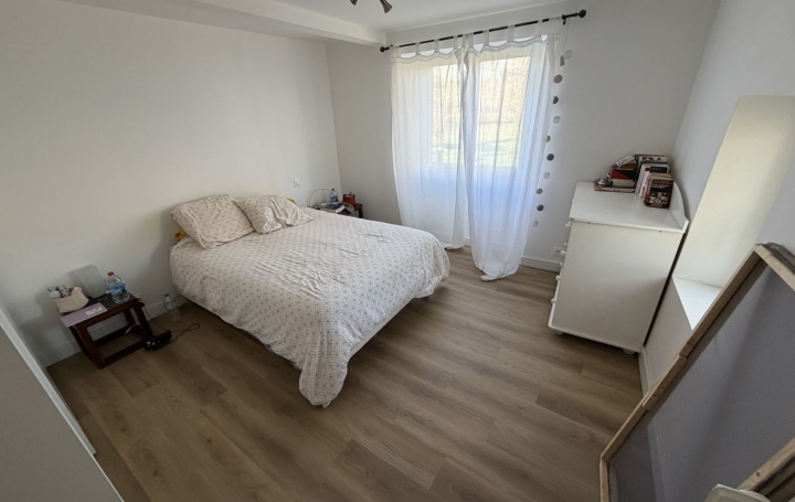 Maison LAUTREC (81440)  144 m2 990 € 