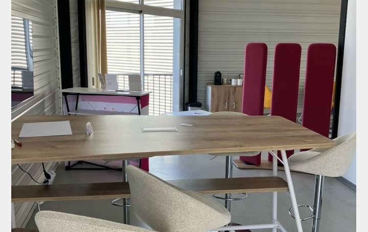 Local commercial ALBI (81000)  86 m2 1 012 € 